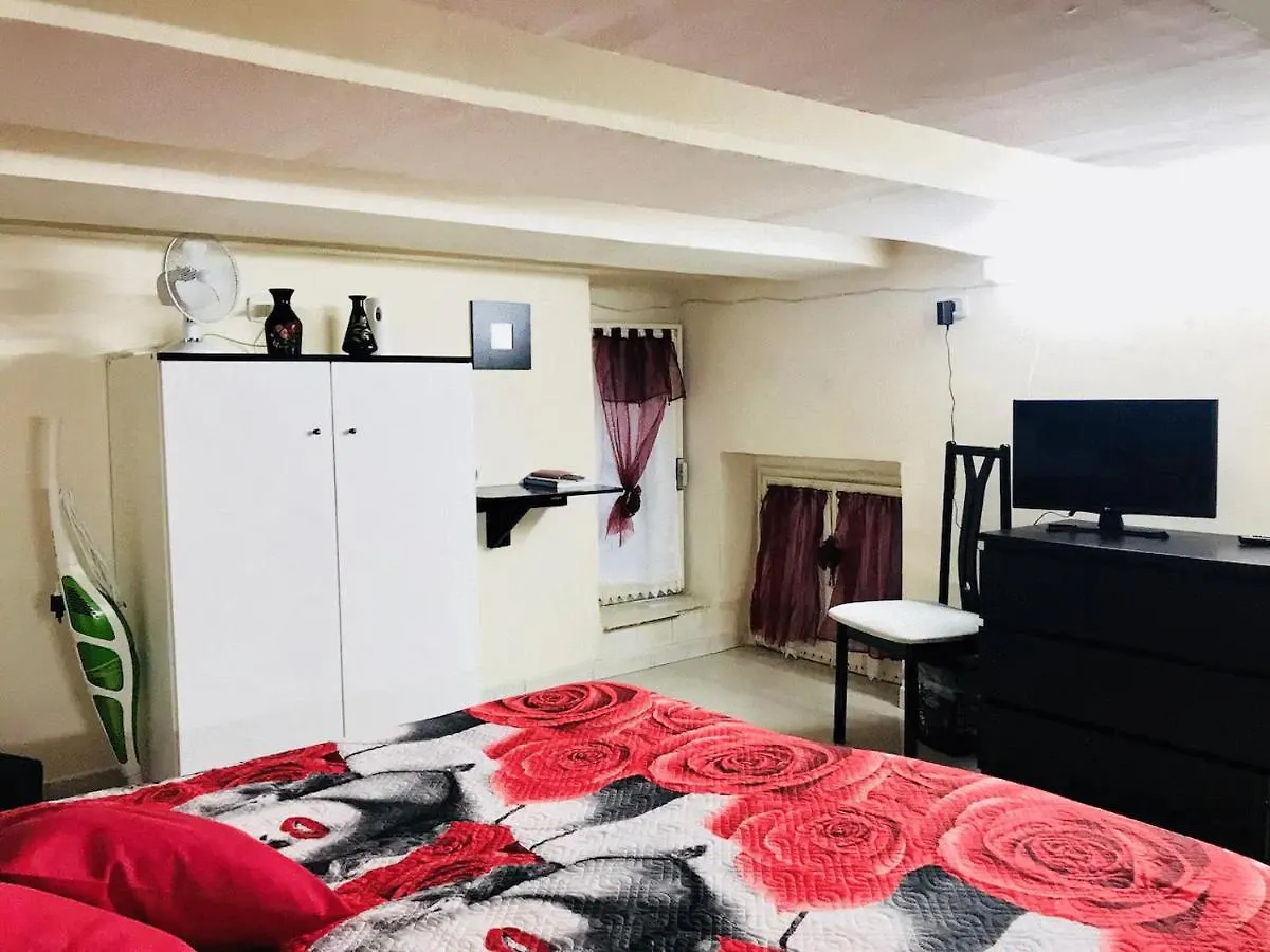 Lucy Hostel Neapel Pensionat